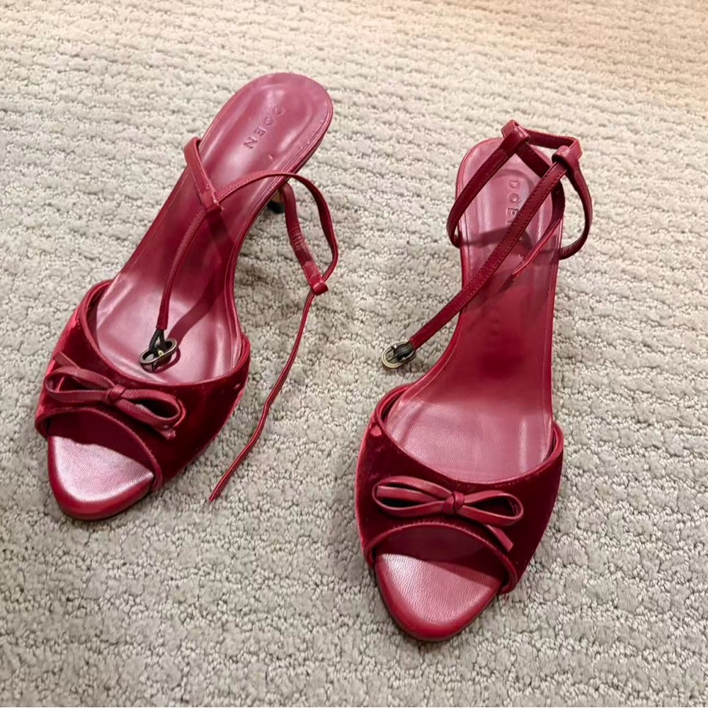 Doen burgundy Arianna peep toe - velvet (almost new)